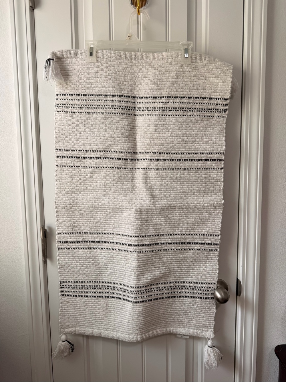 White & Black Hearth & Hand Textured Tassel Bathroom Rug